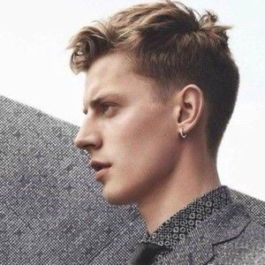 Meet your Posher, Aven